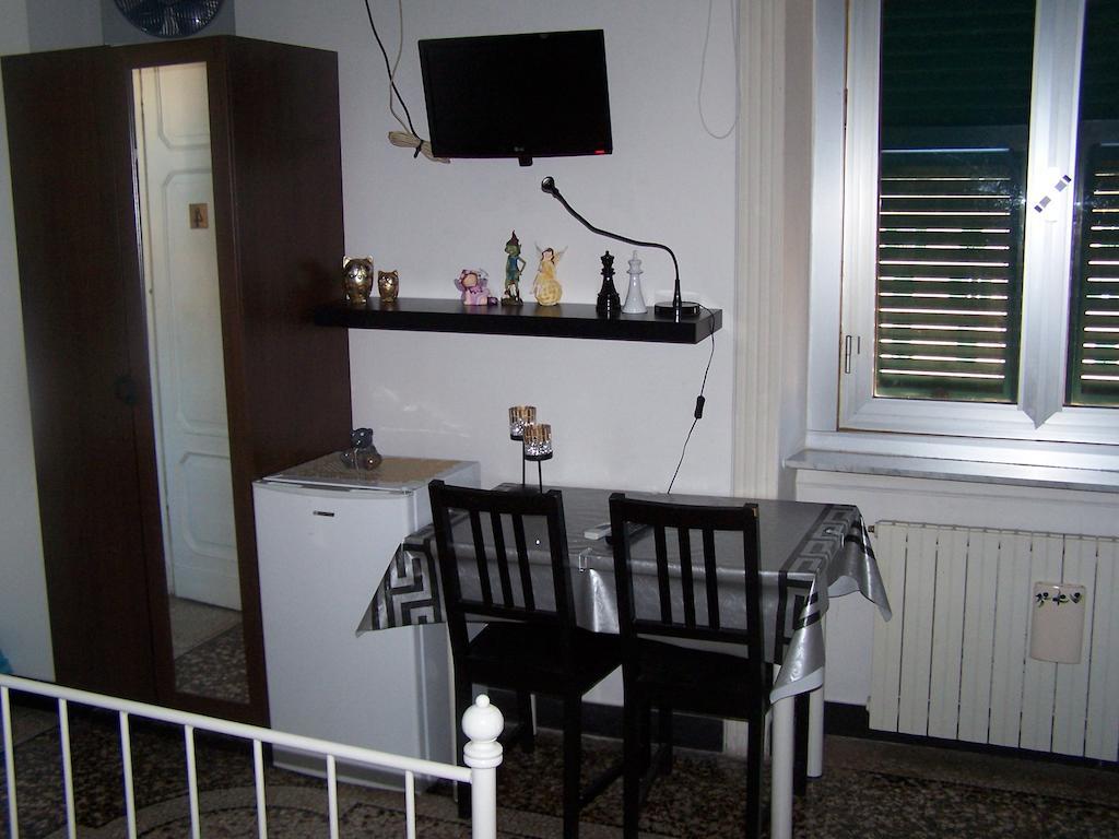 Affittacamere Buenos Ayres Gênes Chambre photo